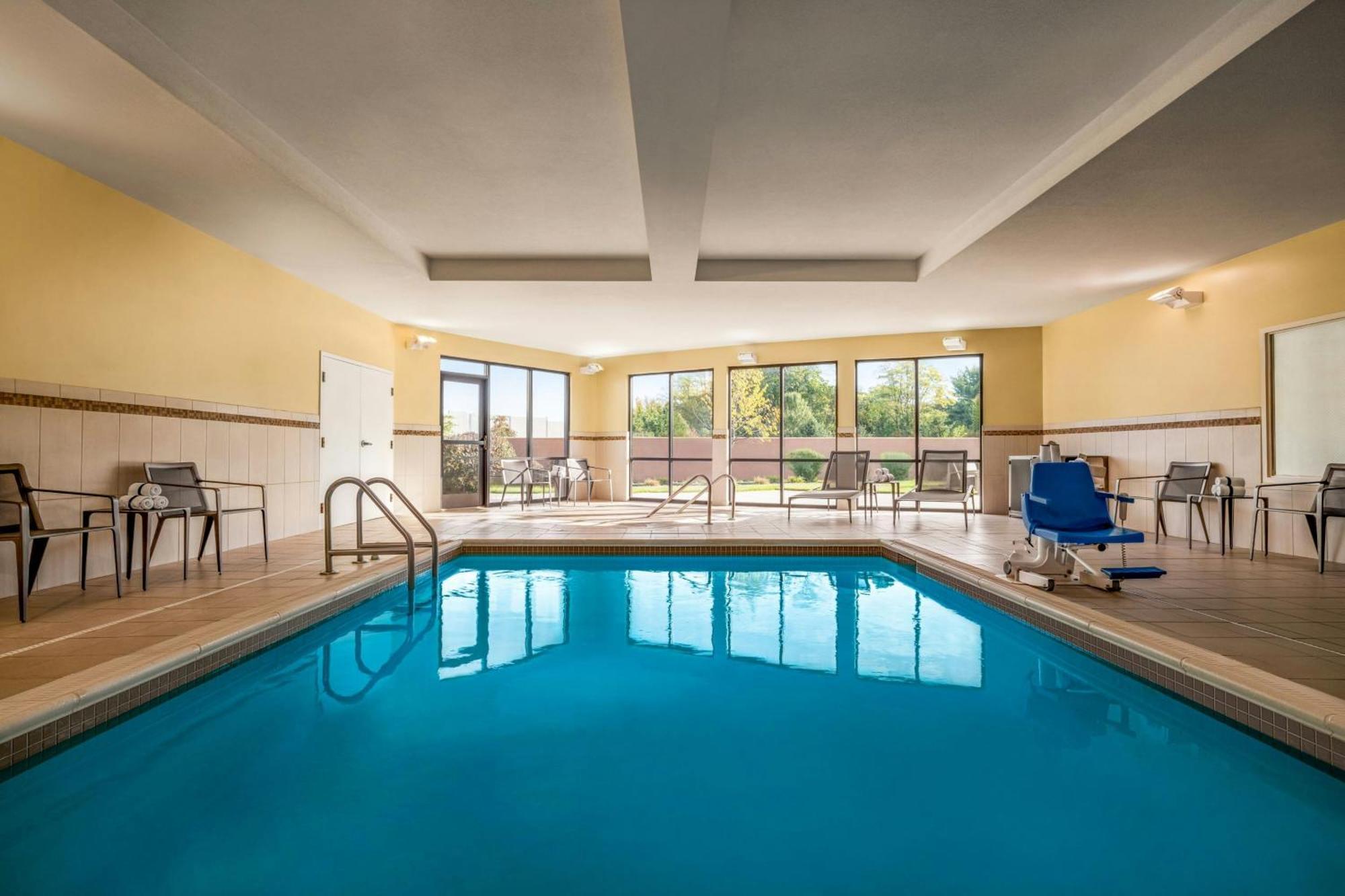 Courtyard Mt. Holly Westampton Hotel Exterior photo