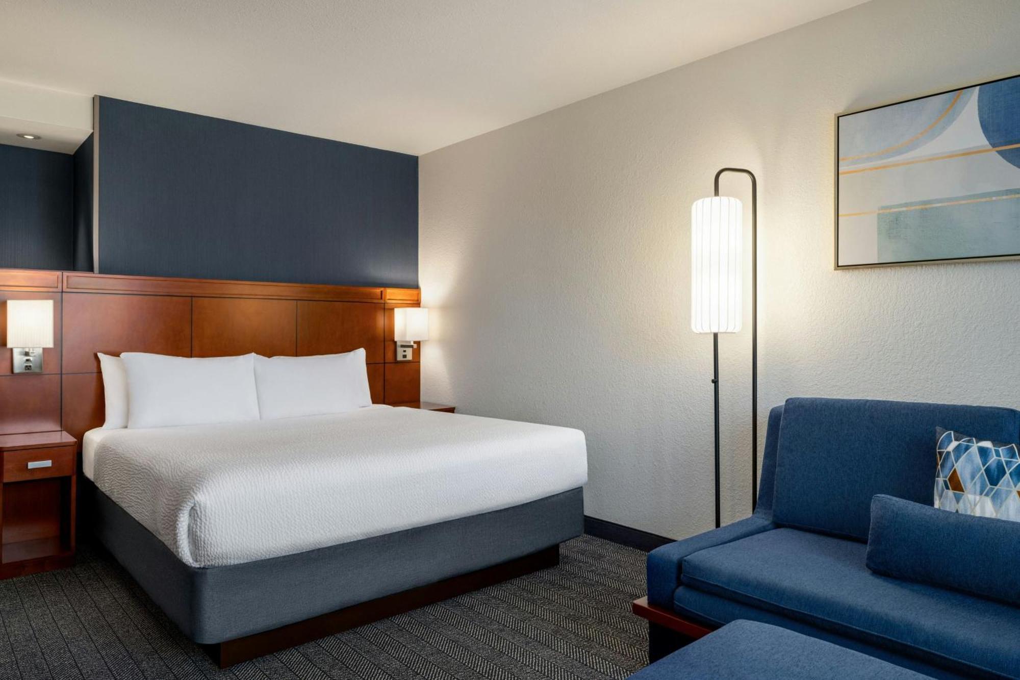 Courtyard Mt. Holly Westampton Hotel Exterior photo